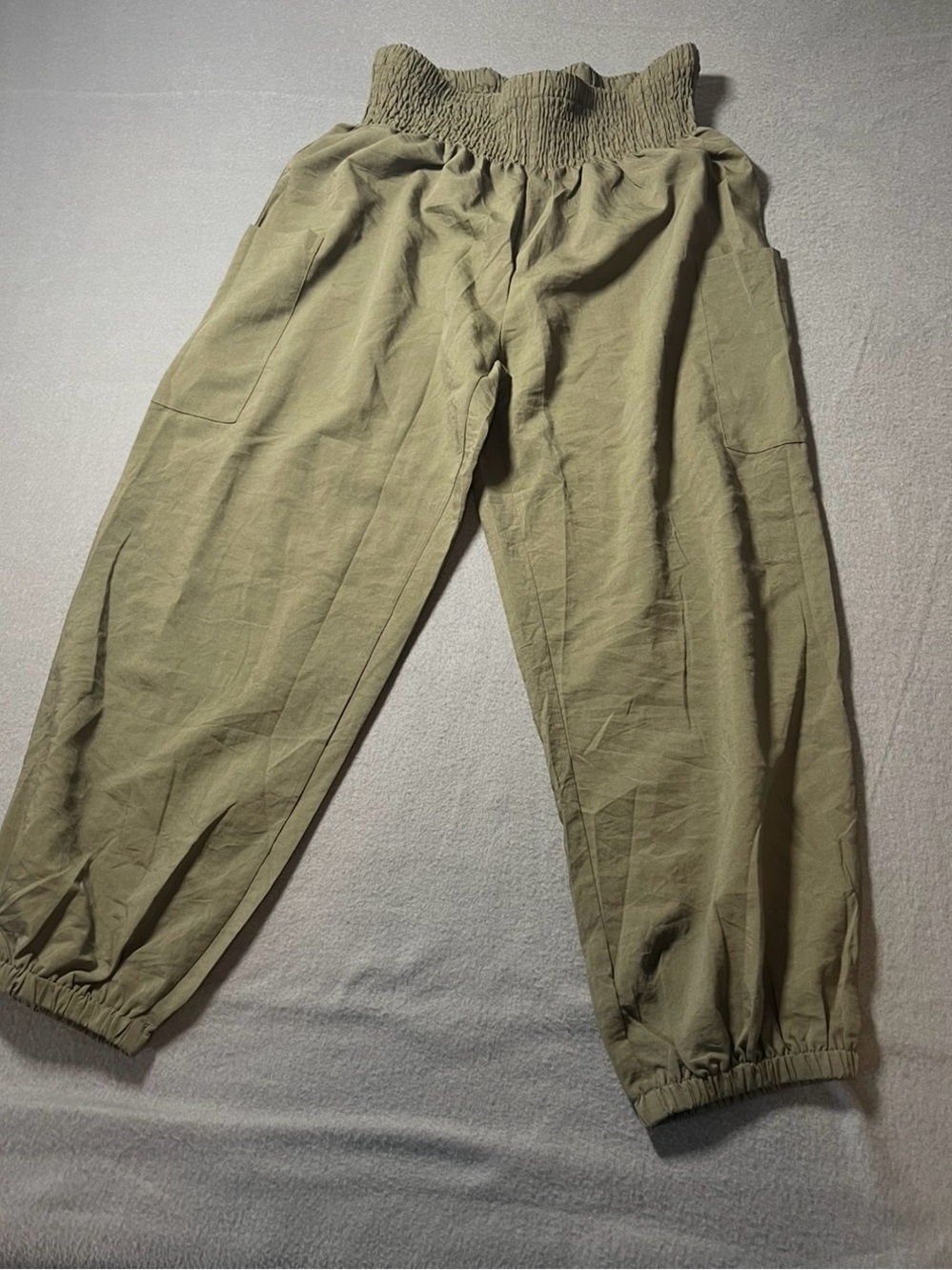 High-Waist Wide-Leg Elastic Pants in Olive